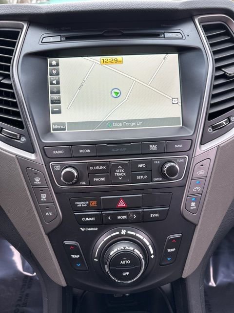 Used 2017 Hyundai Santa Fe Limited image 17