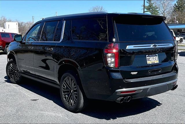 Used 2023 Chevrolet Suburban High Country image 4