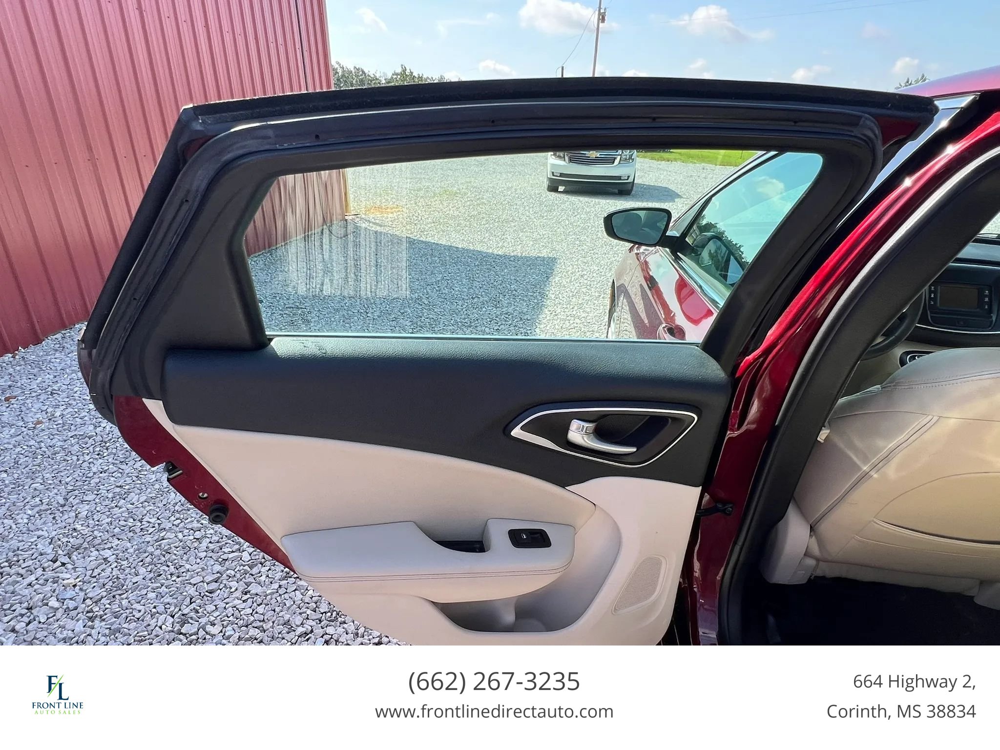 Used 2015 Chrysler 200 Limited FWD image 23