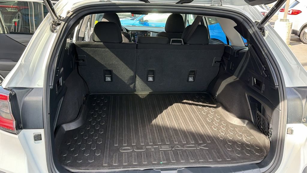 Used 2021 Subaru Outback Premium image 13