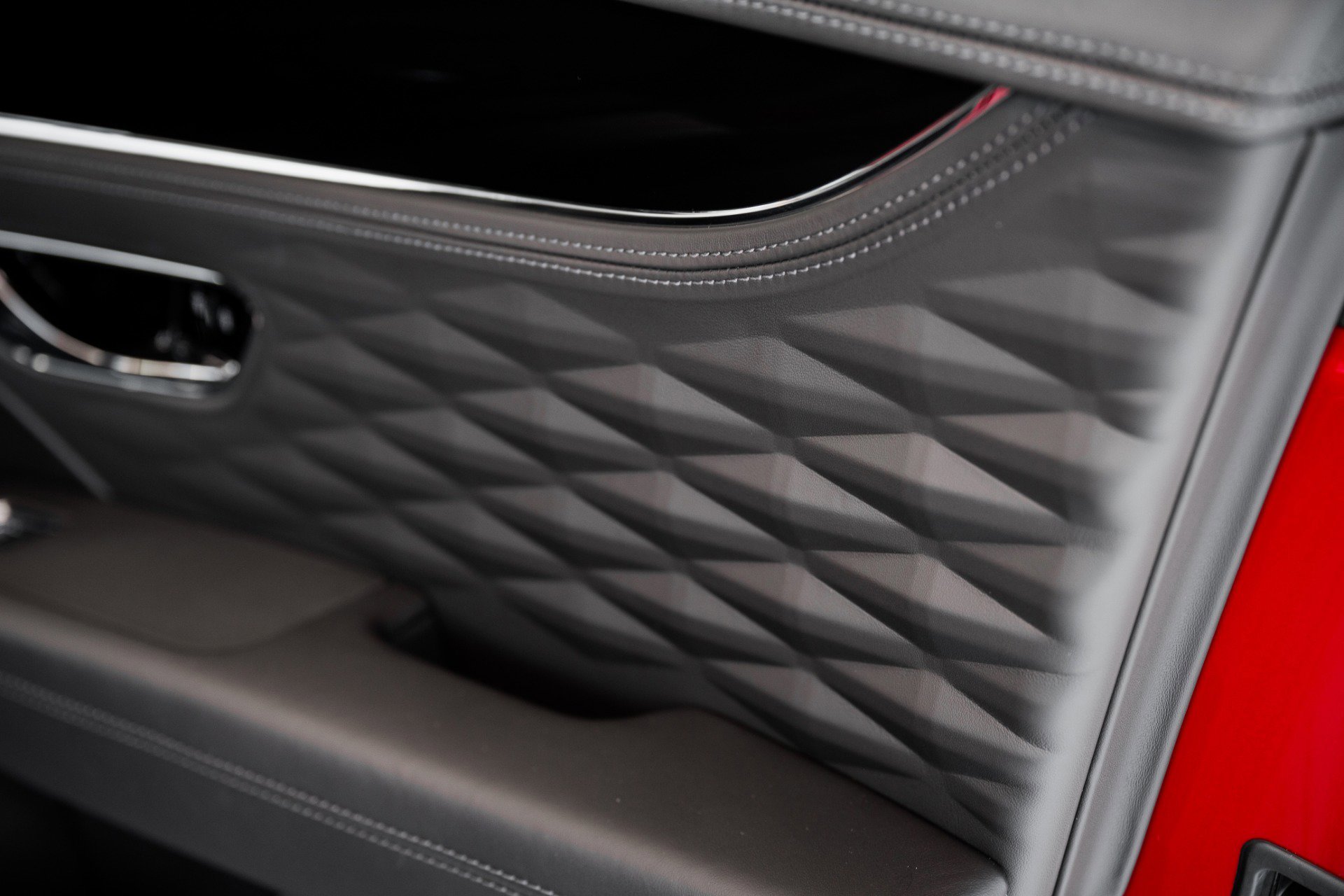 Used 2022 Bentley Flying Spur V8 image 34