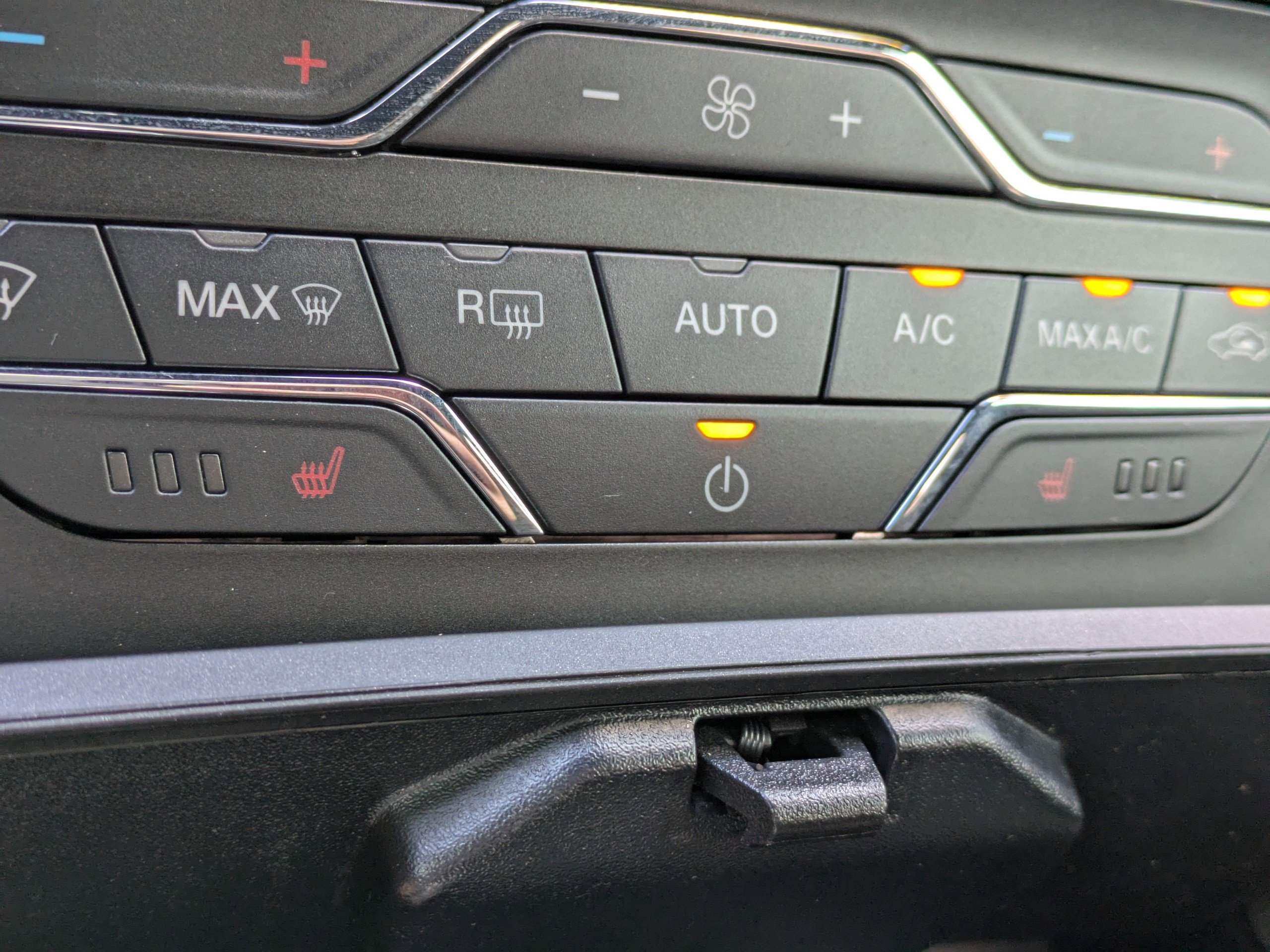 Used 2020 Ford Edge ST-Line image 28