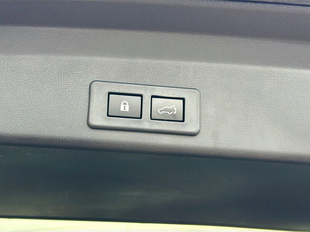 Used 2023 Subaru Ascent Touring image 14