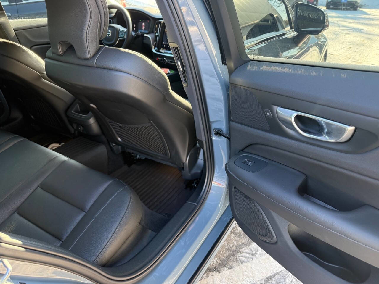 Used 2024 Volvo S60 B5 Plus AWD/4WD image 13