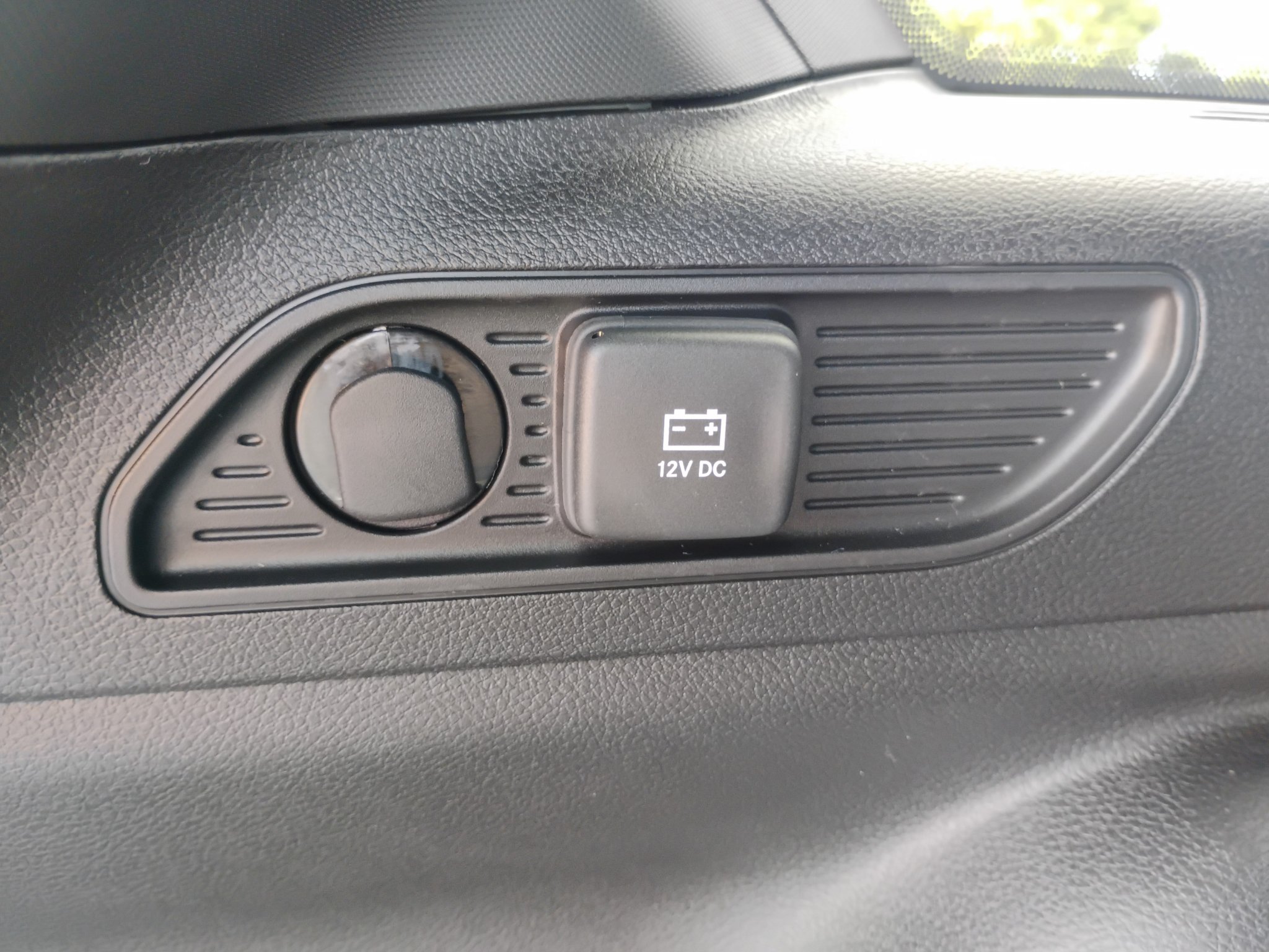 New 2027 Jeep Grand Cherokee Altitude AWD/4WD image 14