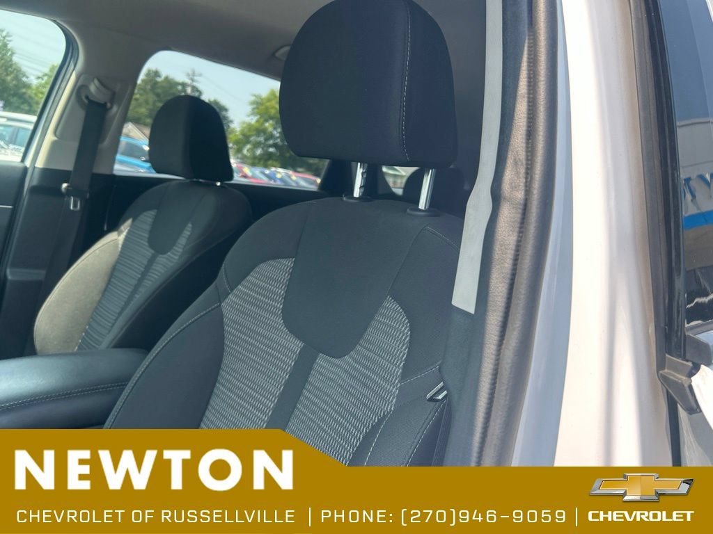 Used 2023 Kia Sorento LX FWD image 5