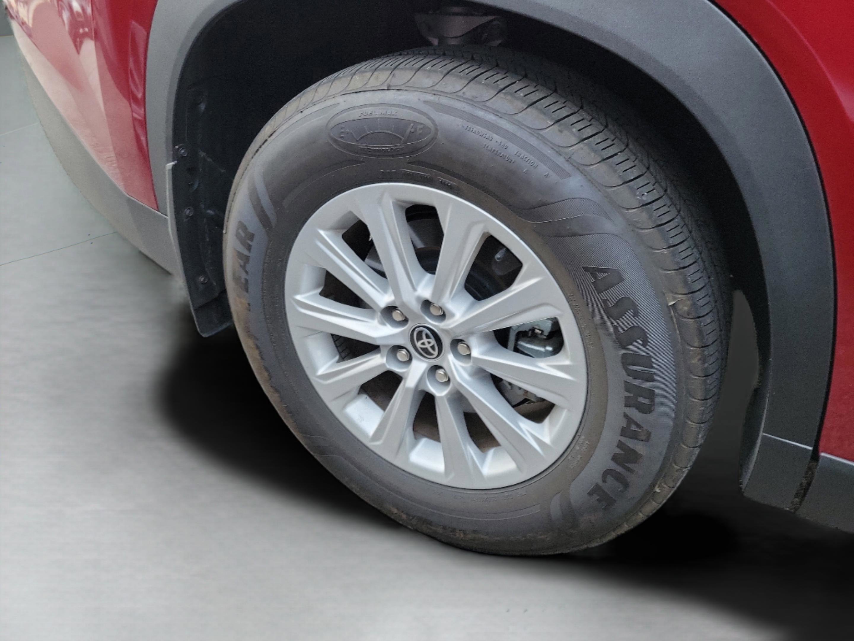 Certified 2025 Toyota Grand Highlander FWD image 28