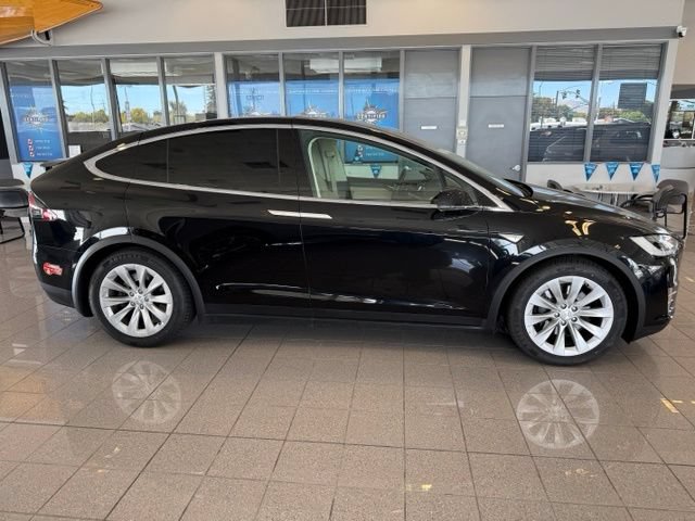 Used 2016 Tesla Model X 90D AWD/4WD image 4