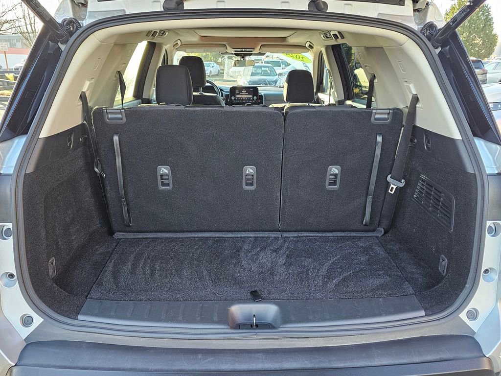 Certified 2024 Nissan Pathfinder SV w/ SV Premium Package image 11