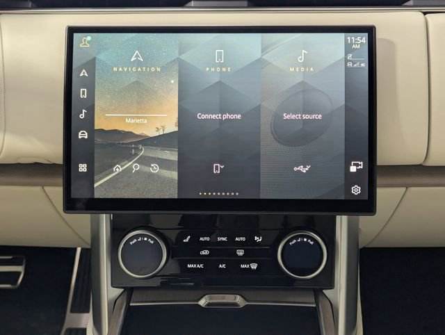 Used 2023 Land Rover Range Rover SE image 11