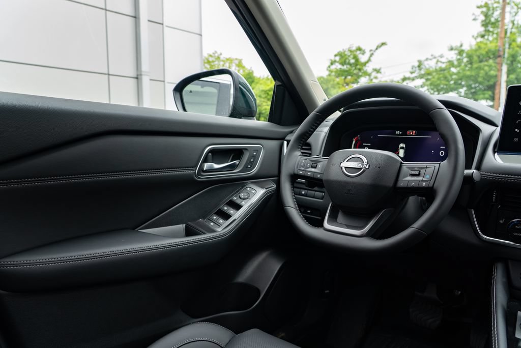 New 2026 Nissan Rogue Platinum AWD/4WD image 11