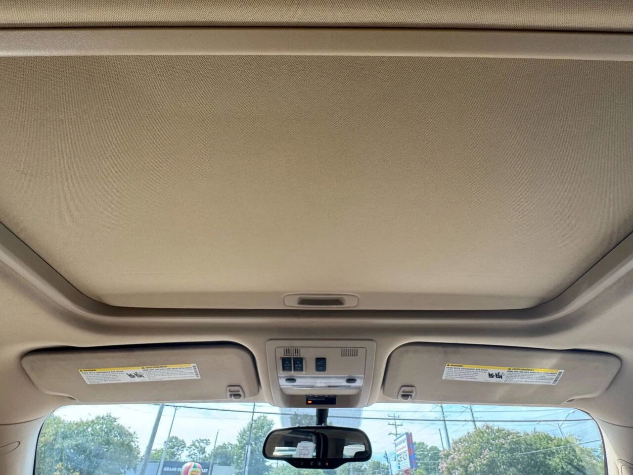 Used 2011 Chevrolet Tahoe LTZ AWD/4WD image 32