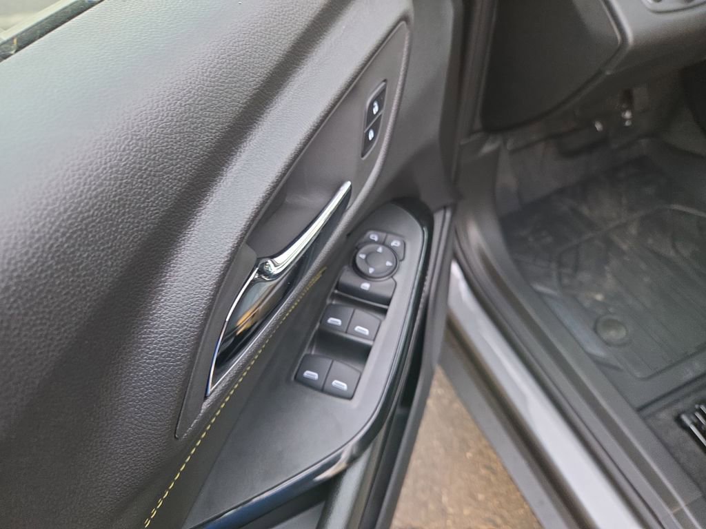 New 2025 Chevrolet Trax LT w/ LT Convenience Package image 30