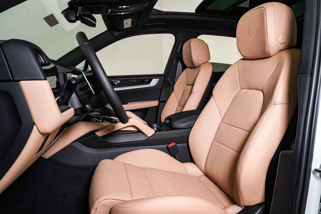 New 2026 Porsche Cayenne AWD/4WD image 5