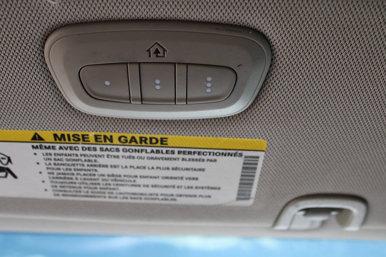 Used 2017 Chrysler Pacifica Touring Plus w/ Tire & Wheel Group image 96