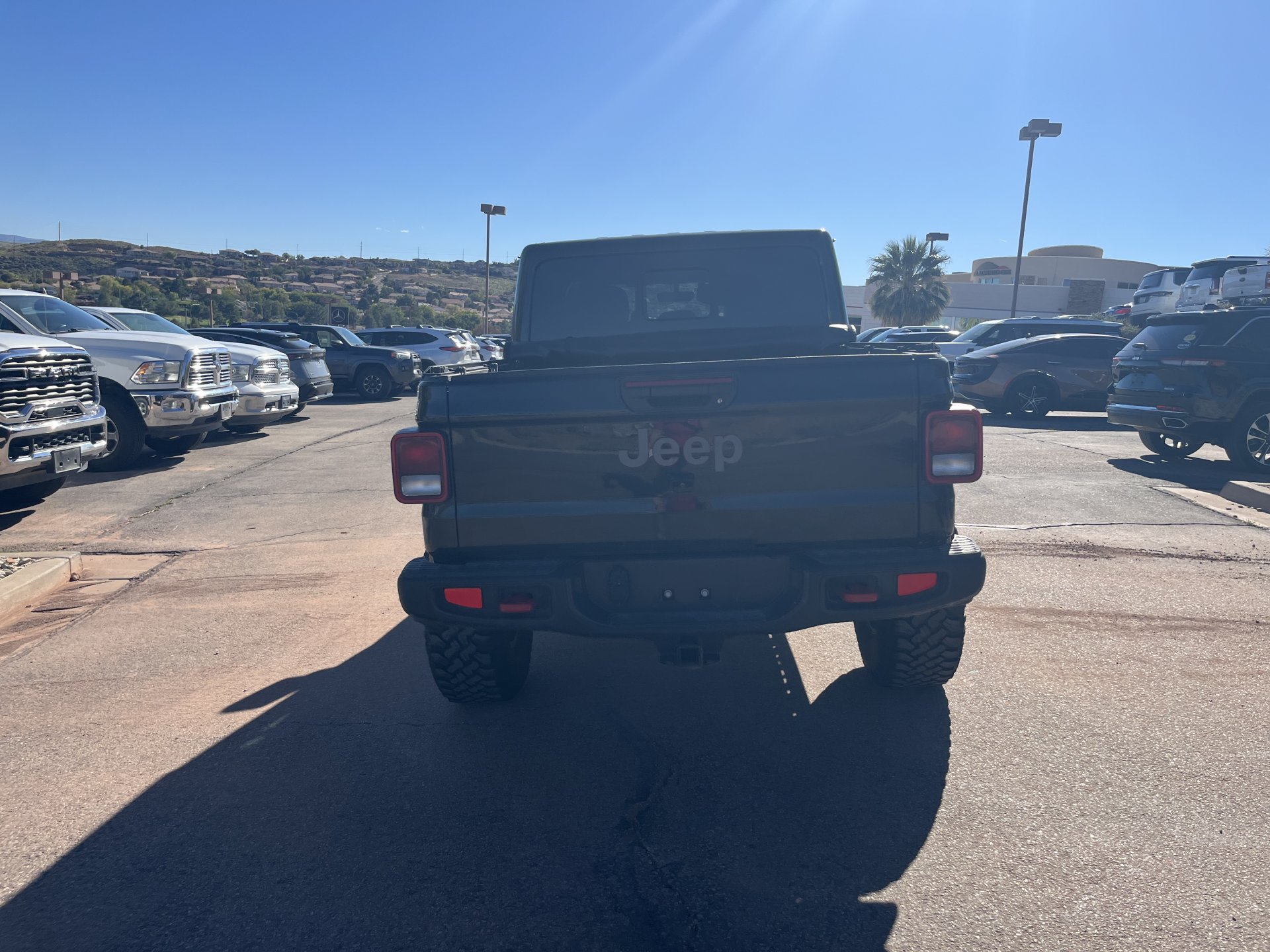 Used 2023 Jeep Gladiator Rubicon w/ Trailer Tow Package AWD/4WD image 3