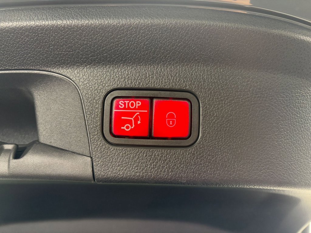 Certified 2025 Mercedes-Benz GLE 450 4MATIC Coupe image 33