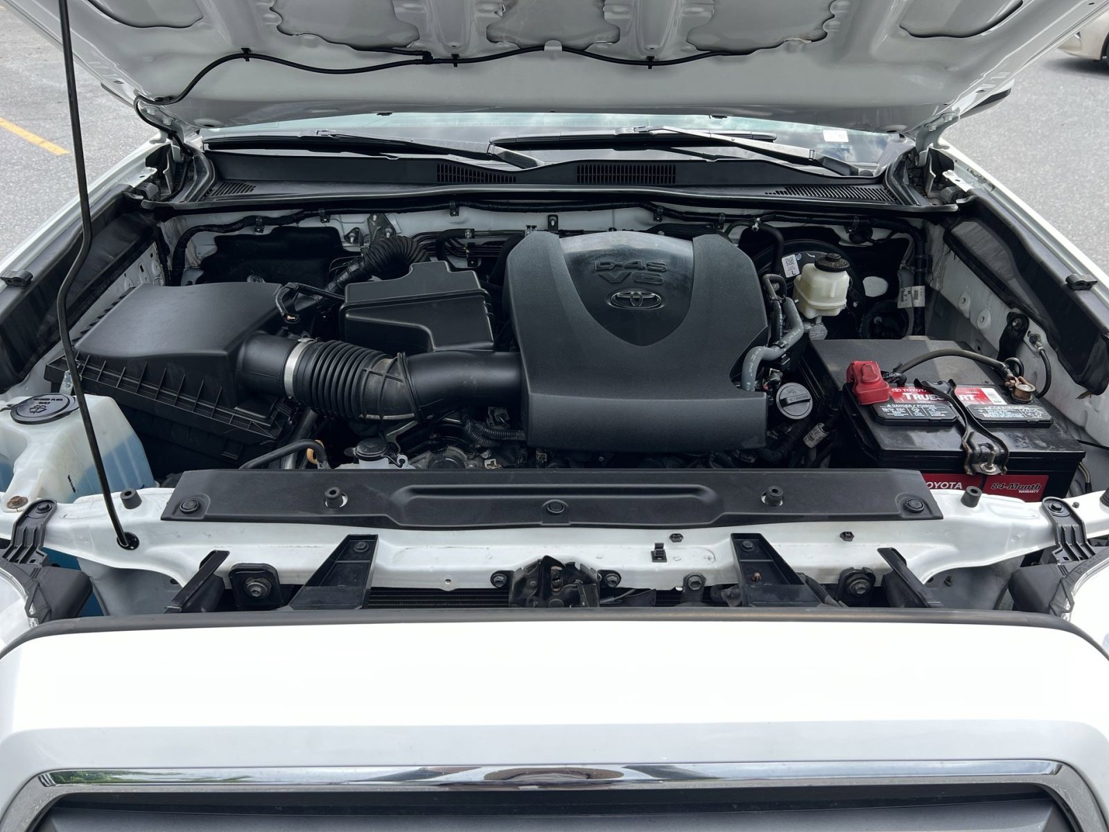 Used 2022 Toyota Tacoma SR5 AWD/4WD image 26