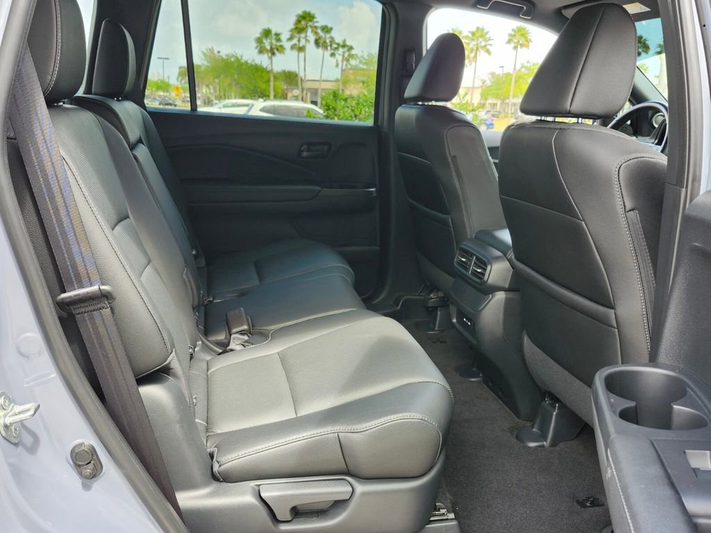 Certified 2024 Honda Passport EX-L image 16