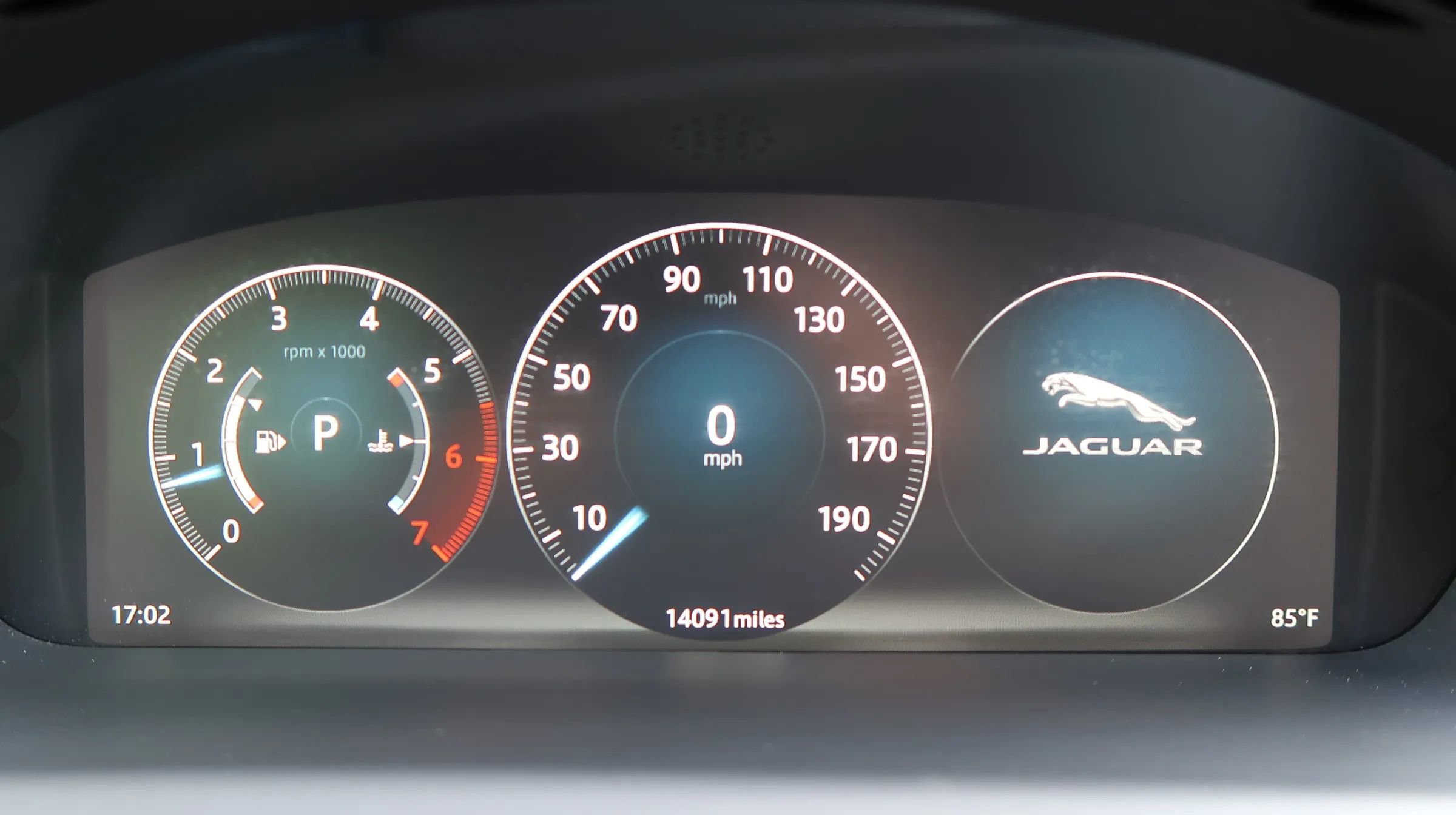 Used 2016 Jaguar XJ R-Sport RWD image 39