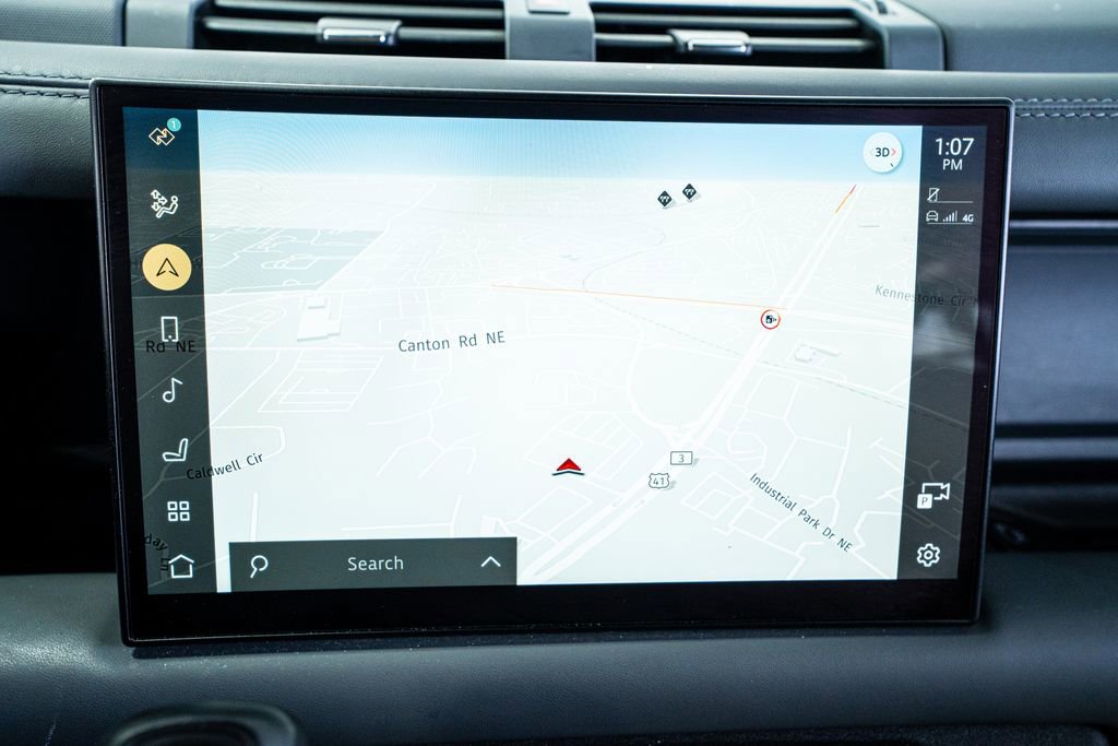 Used 2023 Land Rover Defender 130 X-Dynamic SE image 44