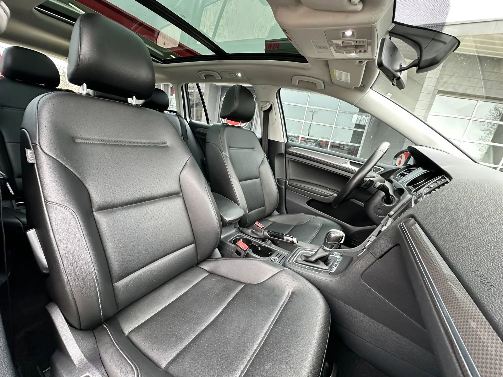 Used 2017 Volkswagen Golf Alltrack SE image 21