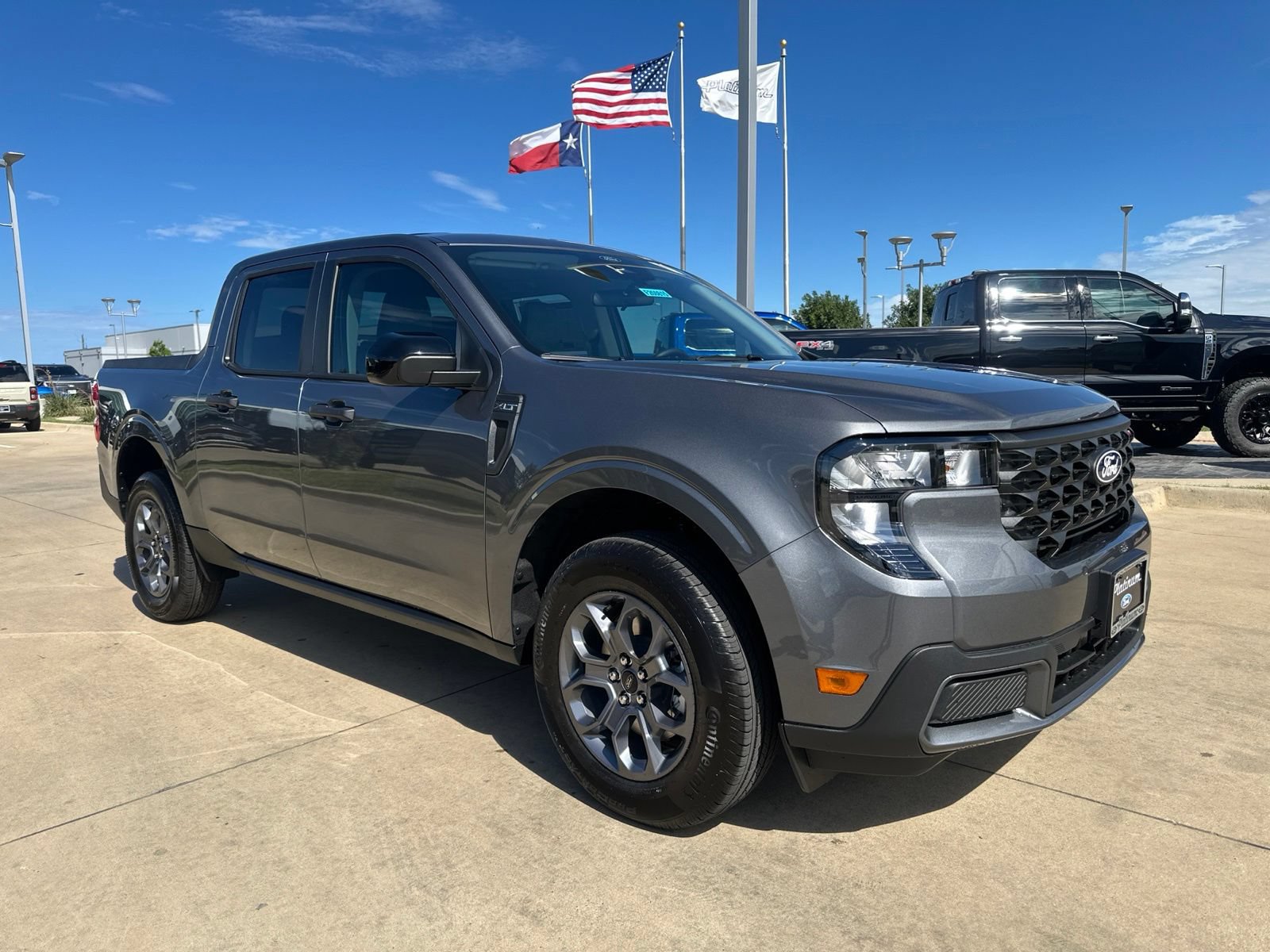 New 2026 Ford Maverick XLT w/ XLT Luxury Package FWD image 8