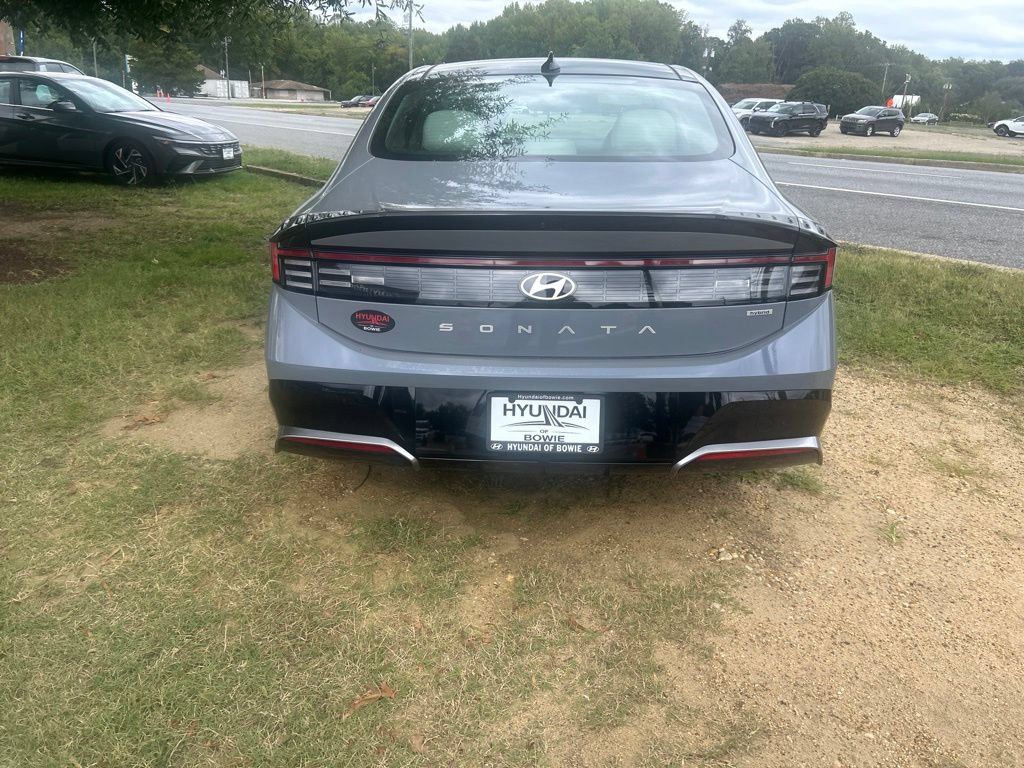 New 2026 Hyundai Sonata SEL FWD image 5