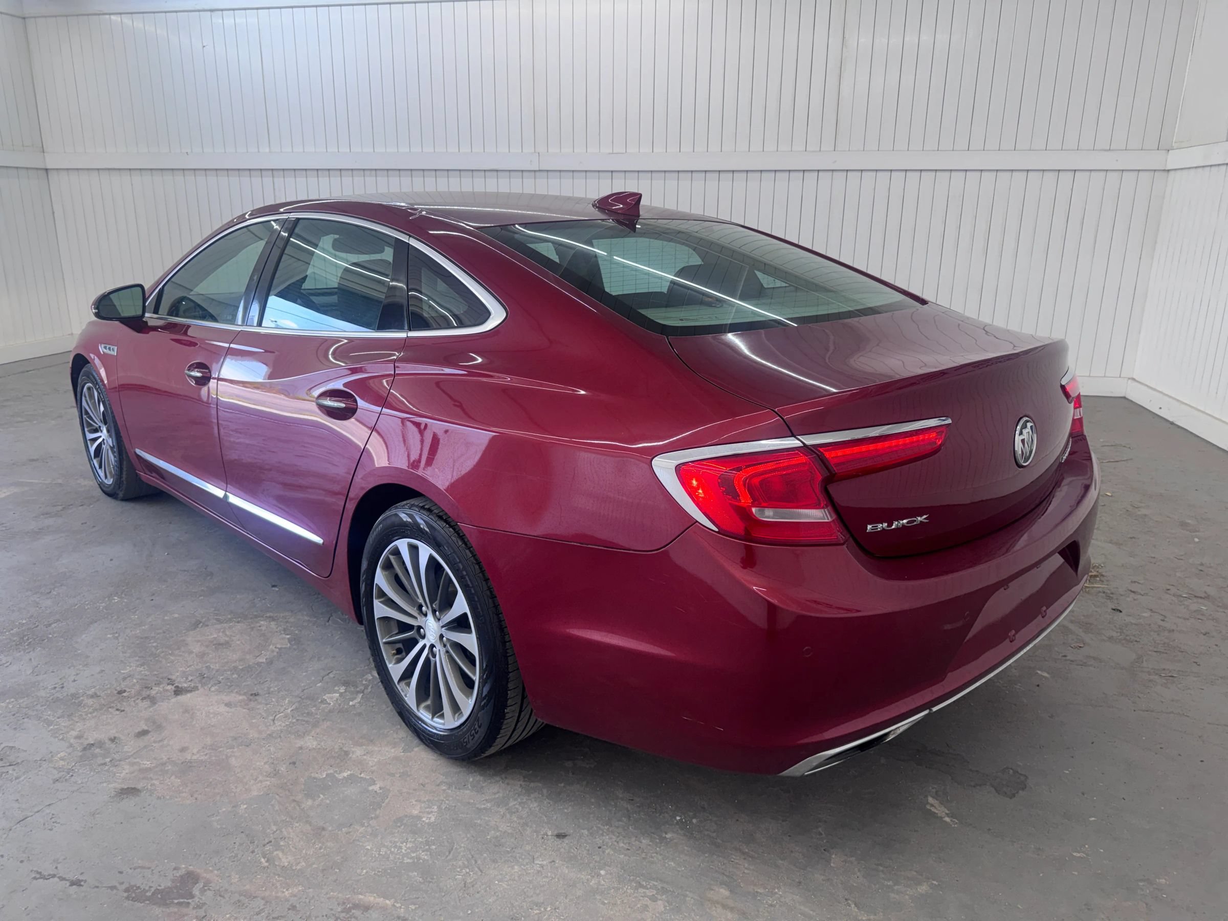 Used 2018 Buick LaCrosse Essence FWD image 7