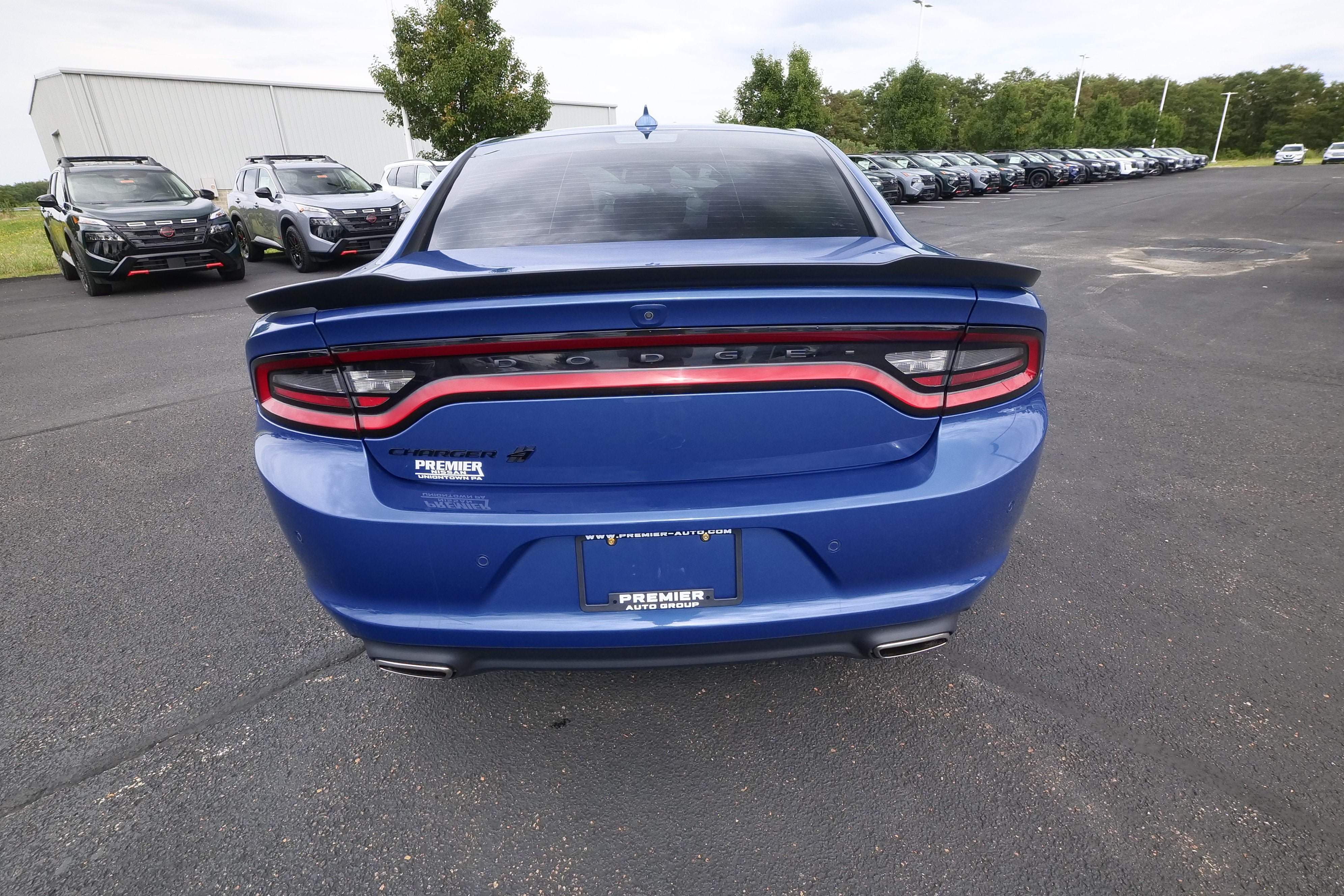 Used 2023 Dodge Charger SXT w/ Blacktop Package AWD/4WD image 7