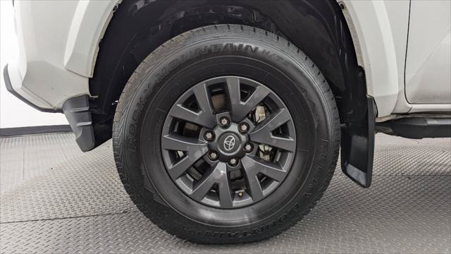 Used 2023 Toyota Tacoma SR5 RWD image 28