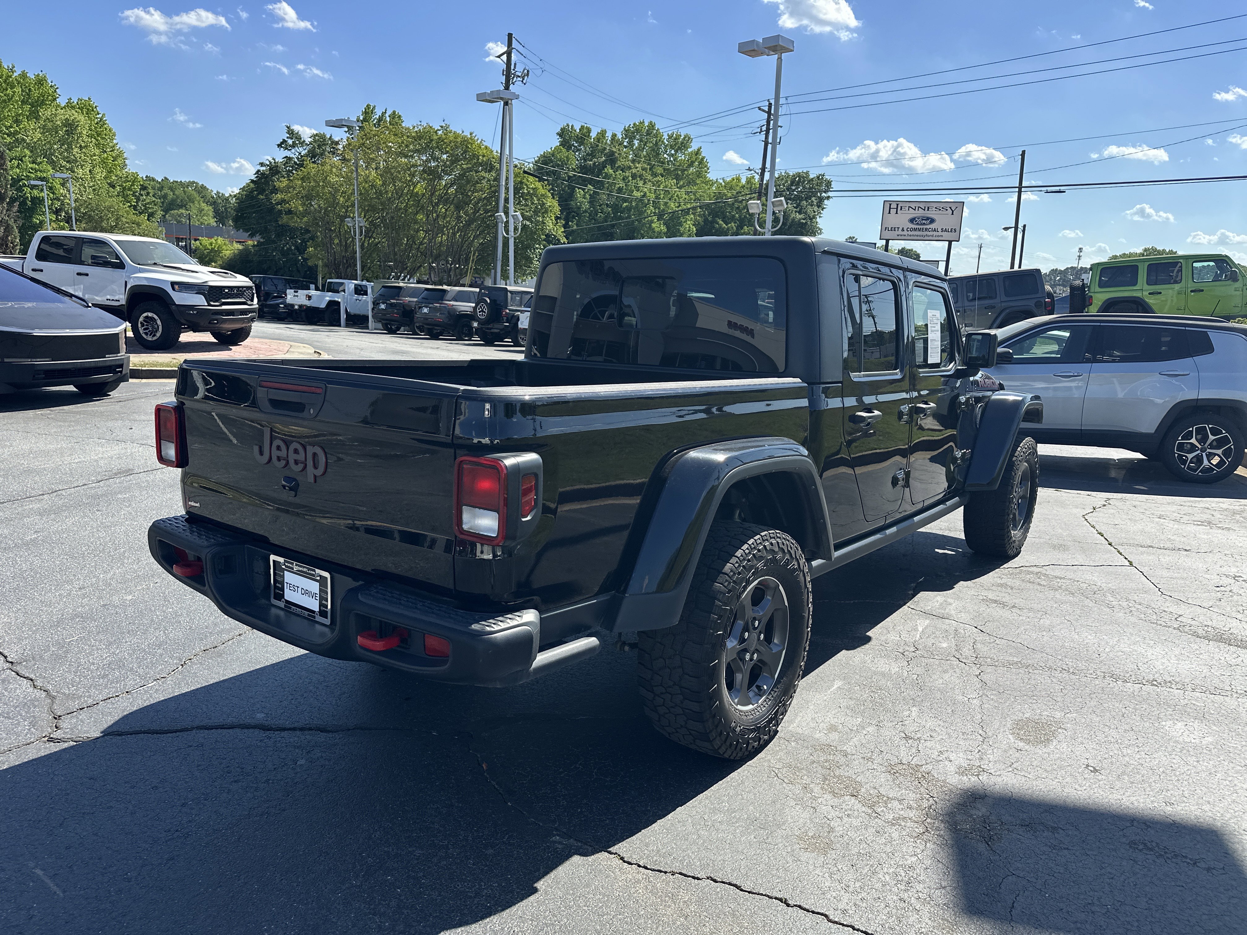 Used 2022 Jeep Gladiator Rubicon AWD/4WD image 9