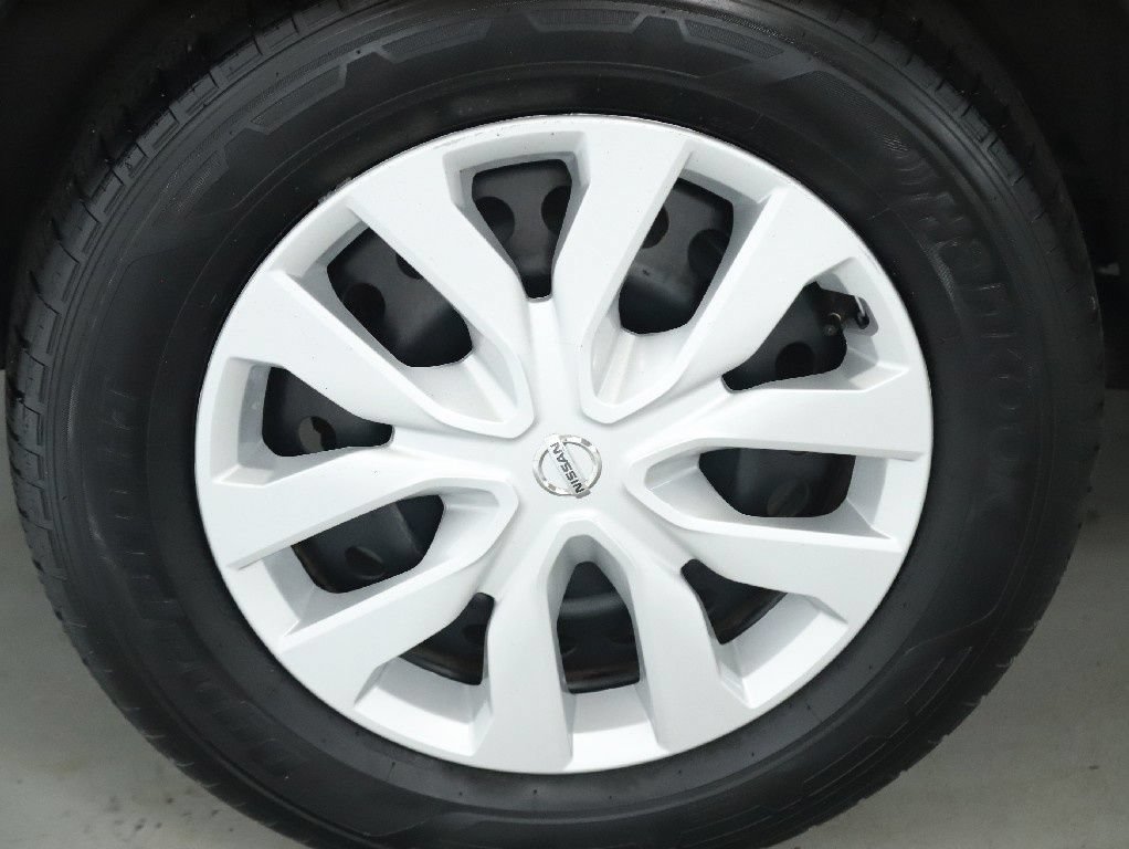 Used 2016 Nissan Rogue S FWD image 13