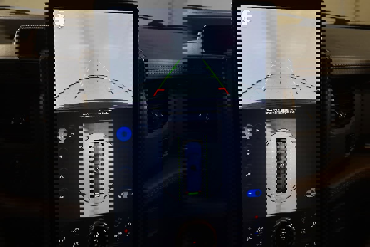 Used 2024 Ford Expedition Max Platinum AWD/4WD image 10