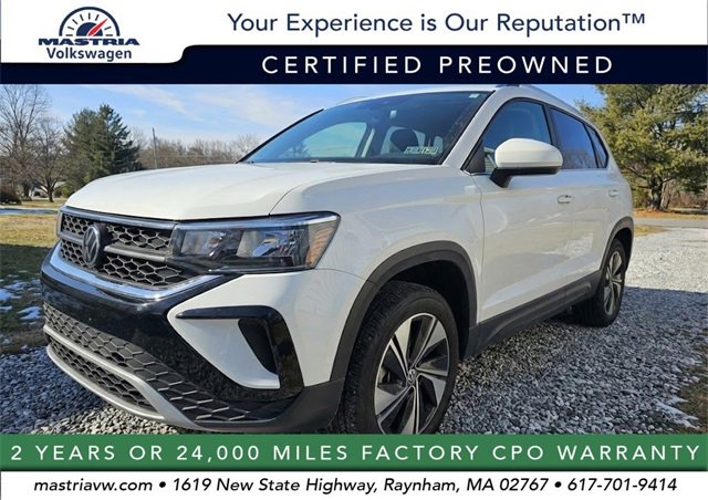 Certified 2025 Volkswagen Taos SE image 1