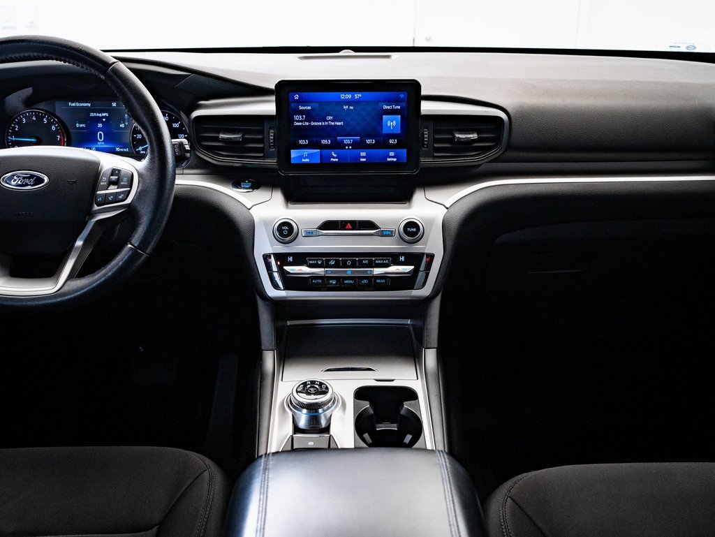 Used 2021 Ford Explorer XLT image 34