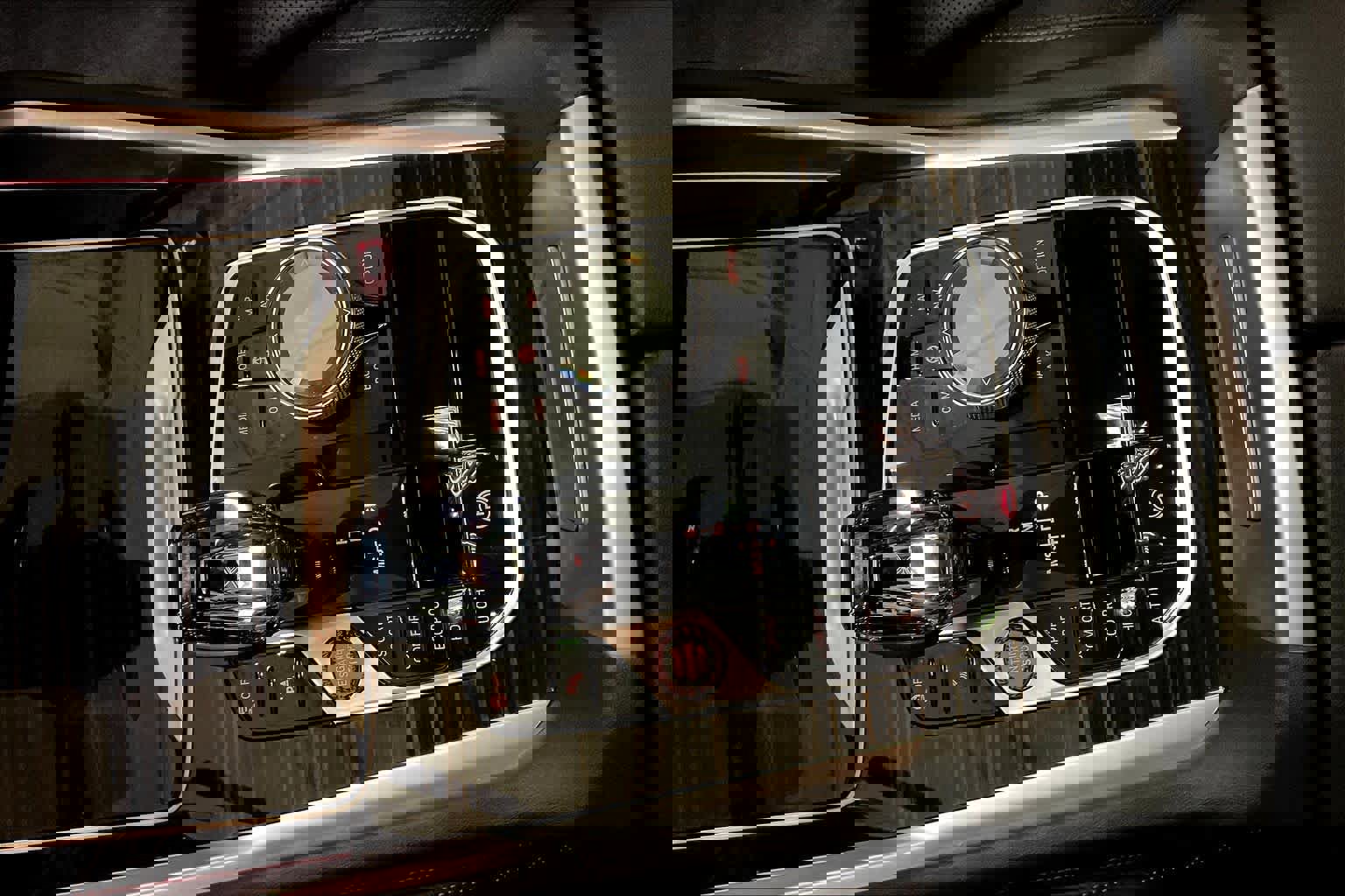 Used 2023 BMW X6 xDrive40i w/ Executive Package image 30