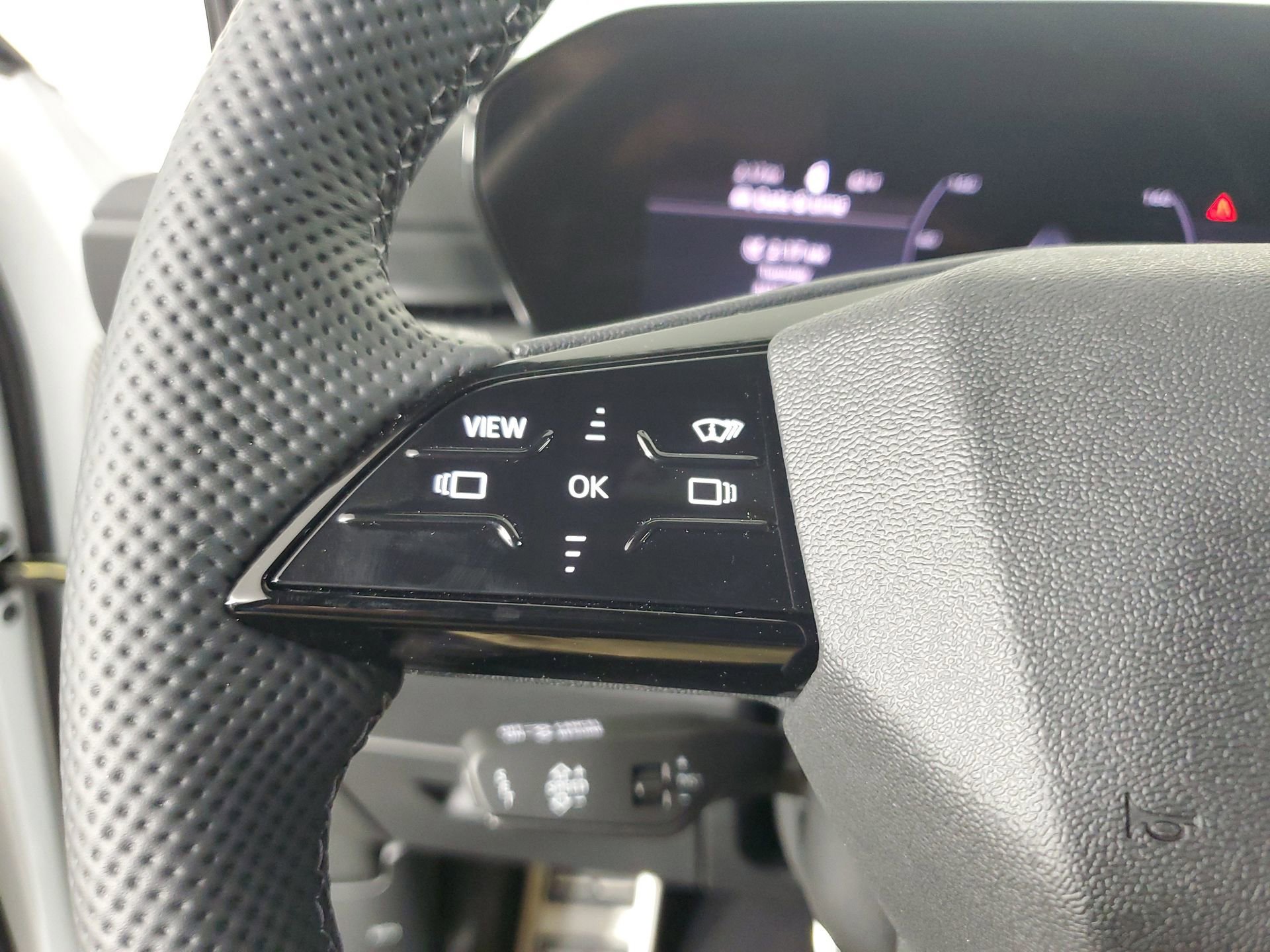 New 2025 Audi SQ5 Premium Plus image 33