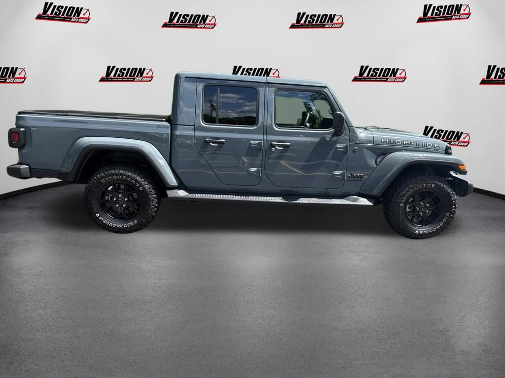 Used 2025 Jeep Gladiator Sport AWD/4WD image 4