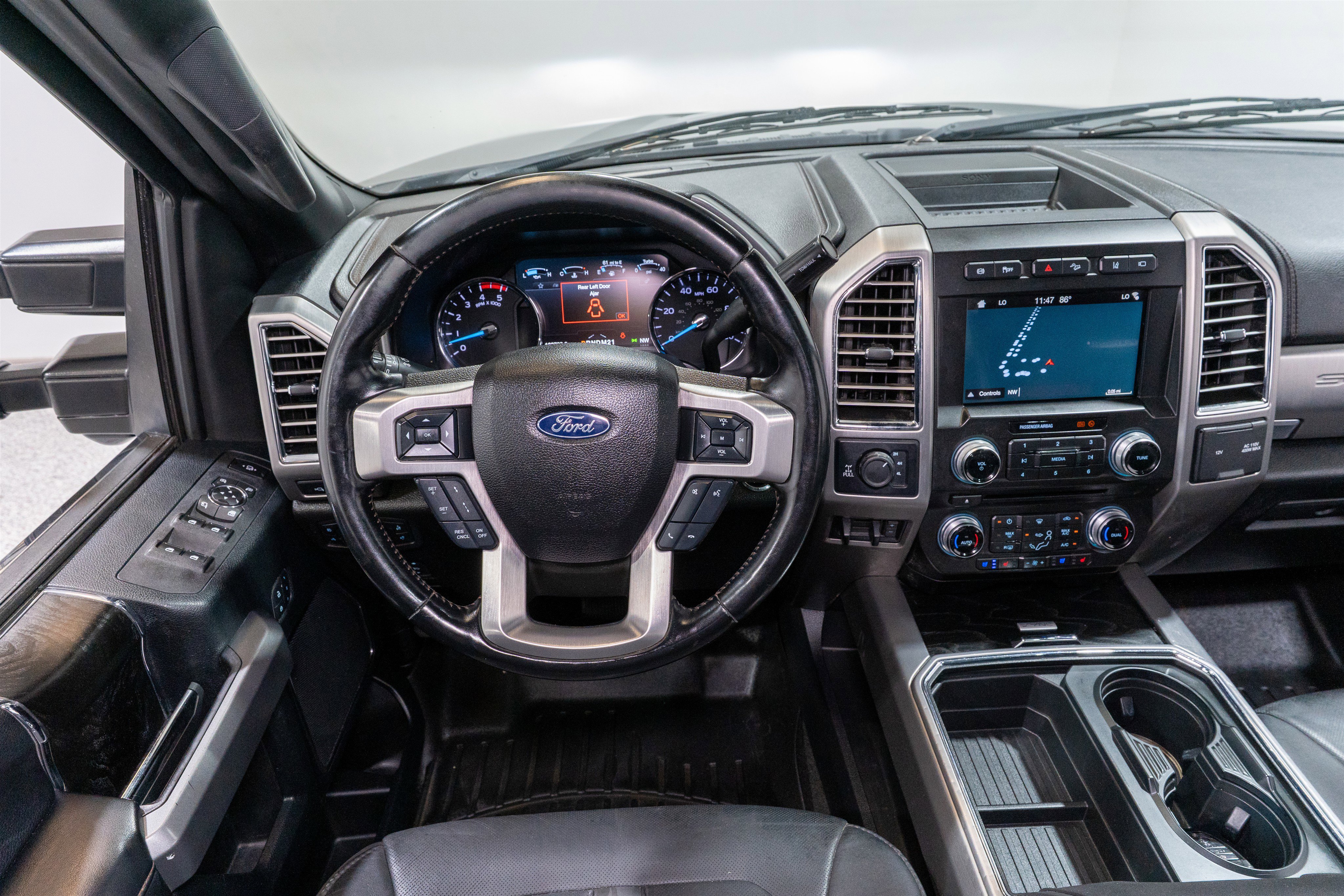 Used 2018 Ford F250 Platinum w/ Platinum Ultimate Package AWD/4WD image 14