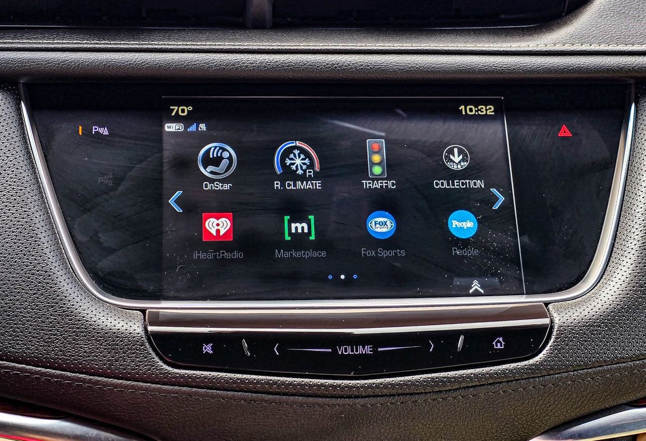 Used 2018 Cadillac XT5 Premium Luxury FWD image 17