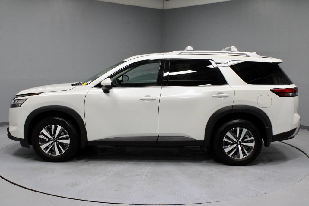 Certified 2024 Nissan Pathfinder SL AWD/4WD image 10