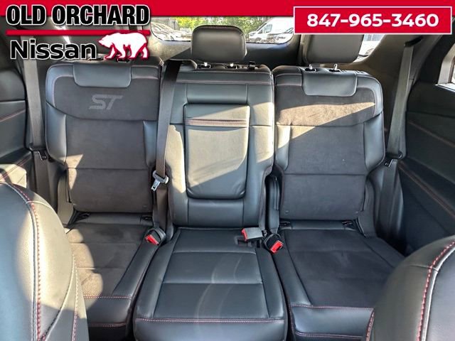 Used 2025 Ford Explorer ST image 9