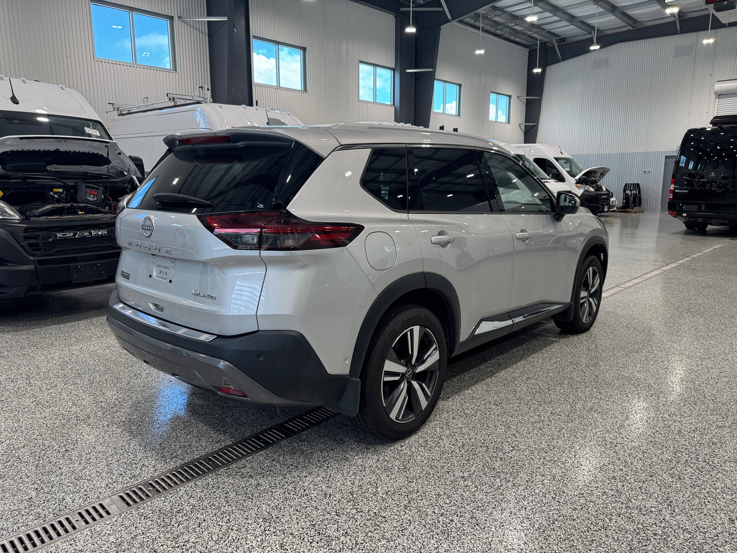 Used 2022 Nissan Rogue SL w/ SL Premium Package AWD/4WD image 5