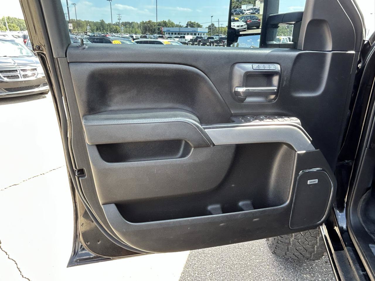 Used 2014 Chevrolet Silverado 1500 LTZ Z71 AWD/4WD image 14