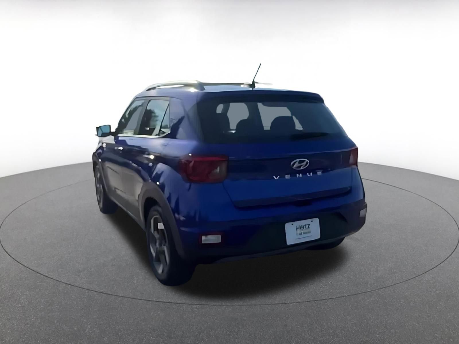Used 2025 Hyundai Venue SEL image 11