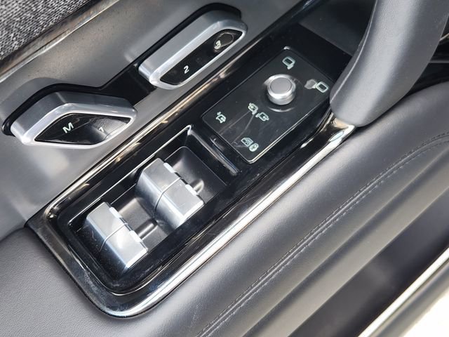 Used 2025 Land Rover Range Rover Sport SE image 22