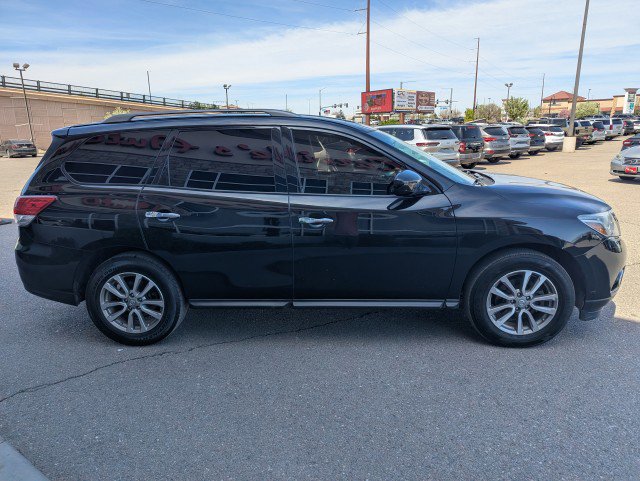 Used 2016 Nissan Pathfinder SV image 6
