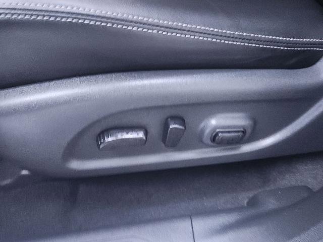 Certified 2023 Nissan Murano SV w/ SV Midnight Edition Package FWD image 12