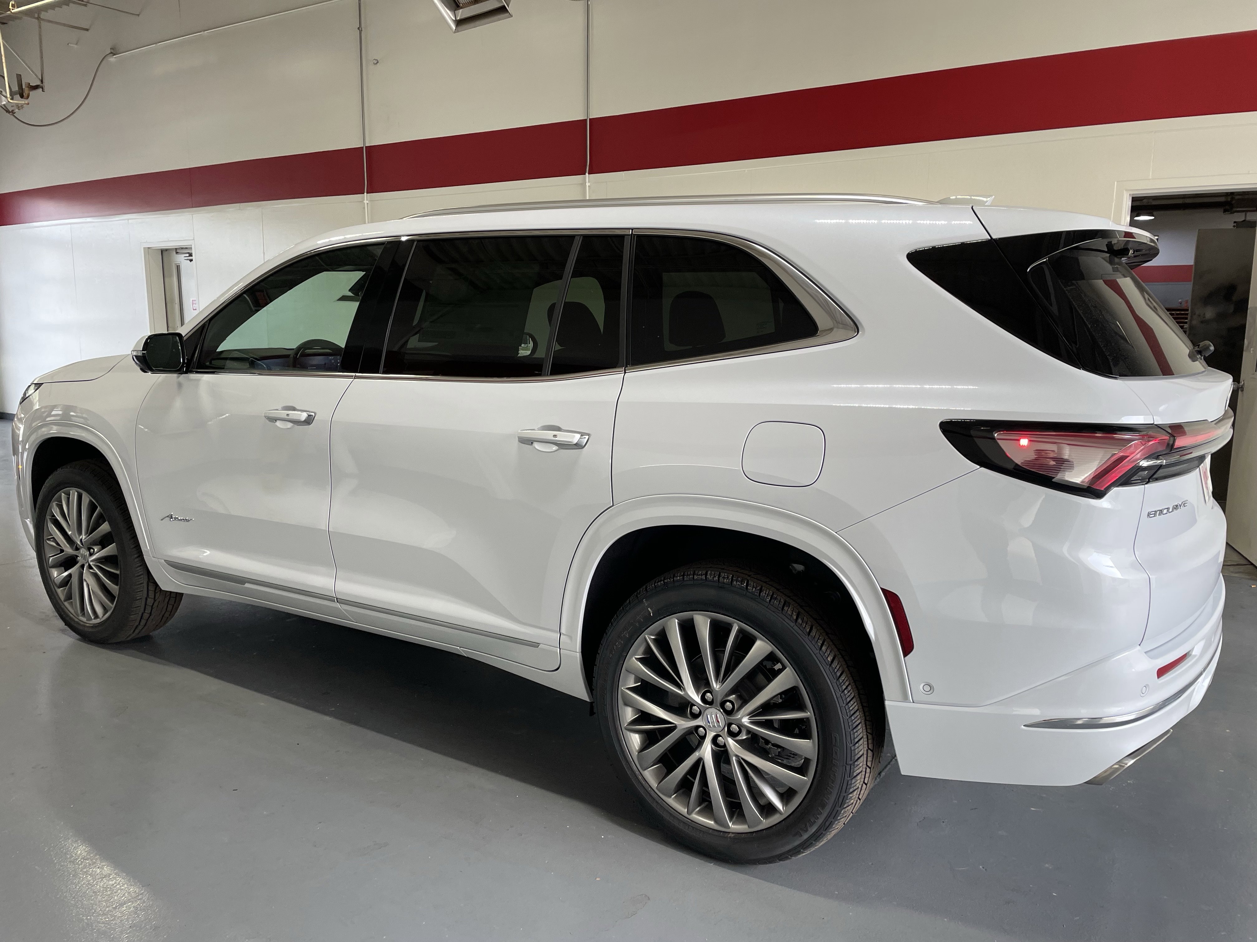 New 2026 Buick Enclave Avenir w/ Super Cruise Package image 6